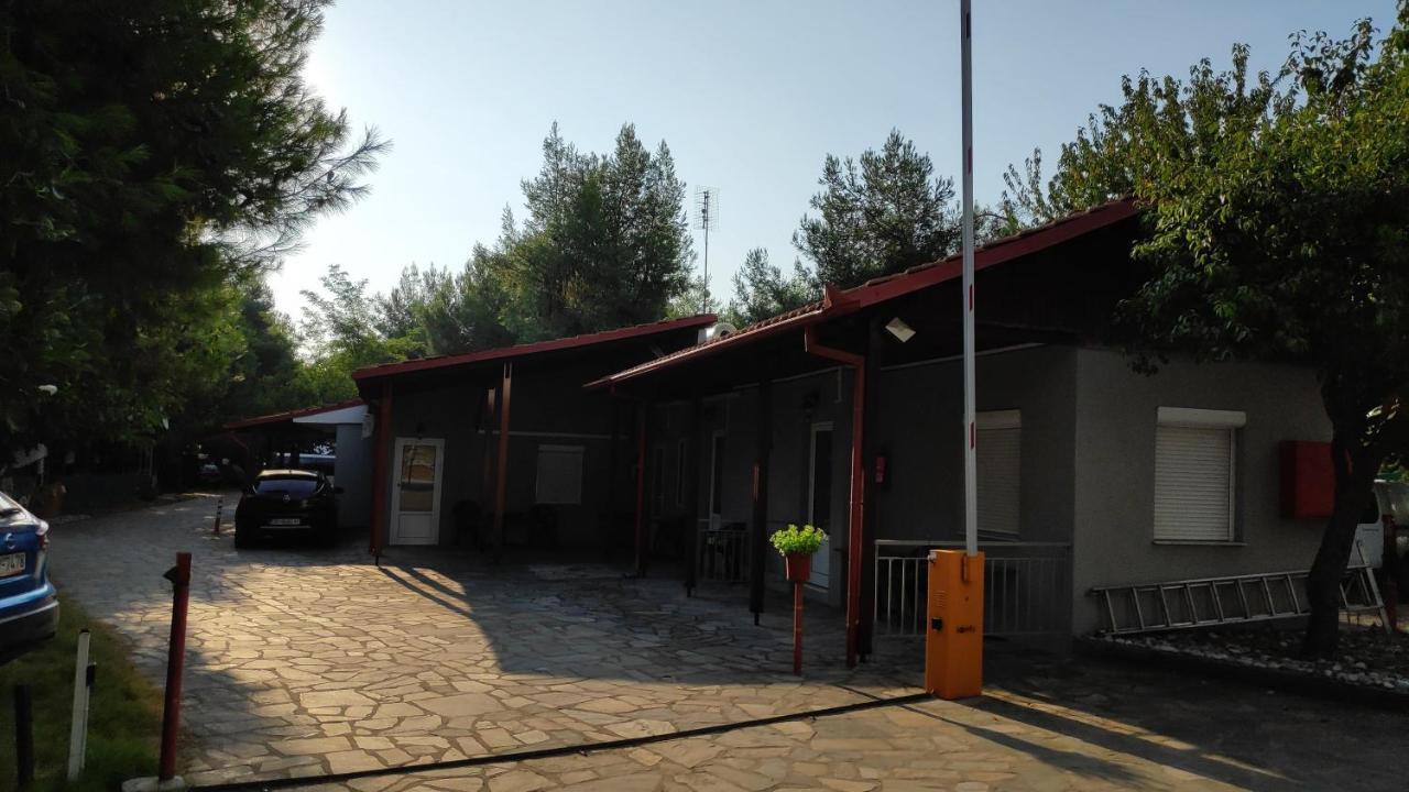 Camping Mitikas And Bungalows Плака-Літохоро Екстер'єр фото