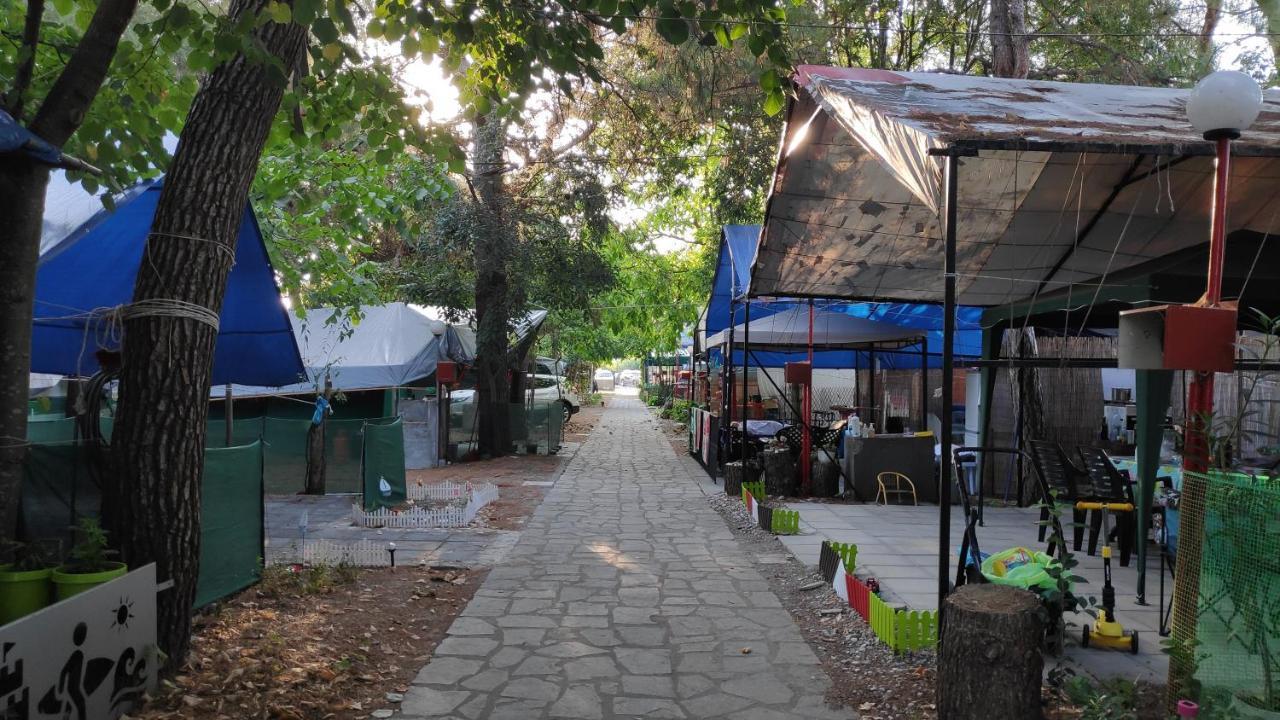 Camping Mitikas And Bungalows Плака-Літохоро Екстер'єр фото