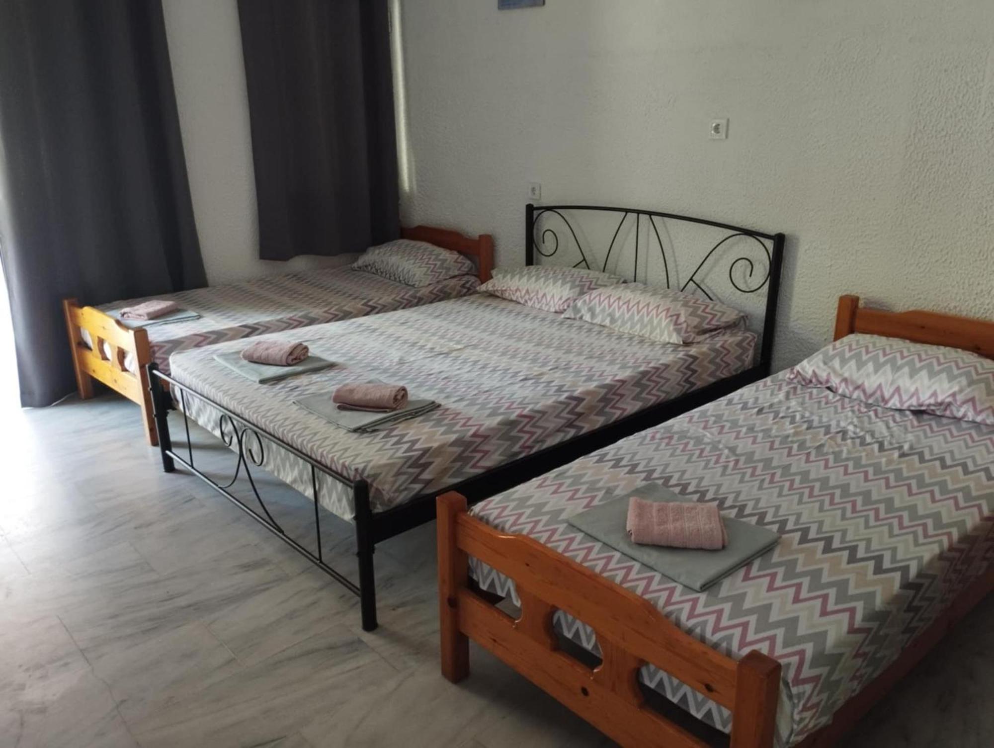 Camping Mitikas And Bungalows Плака-Літохоро Номер фото